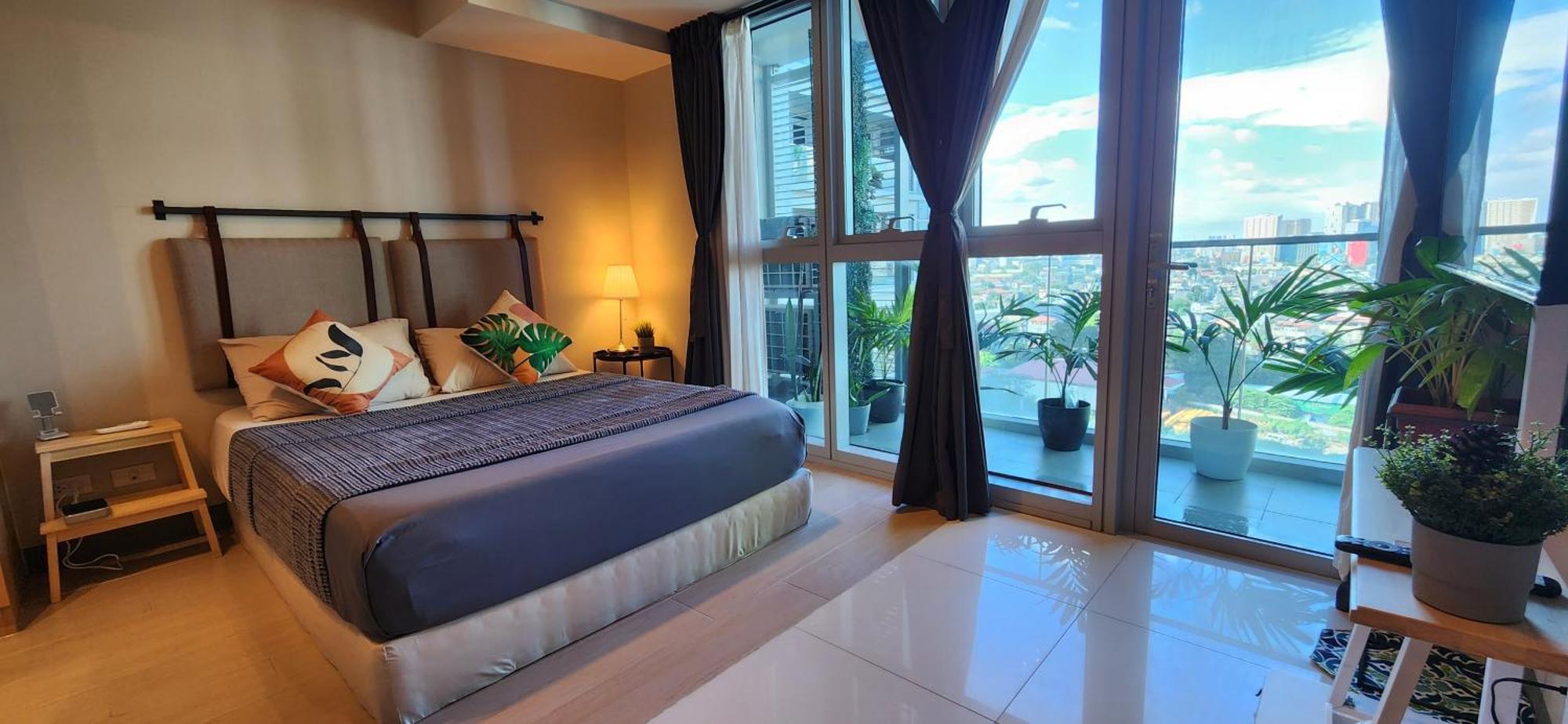 Spacious 7U Homey Unit Steps Away From Uptown Mall And Mitsukoshi Mall Free Parking With Washer Manila Kültér fotó